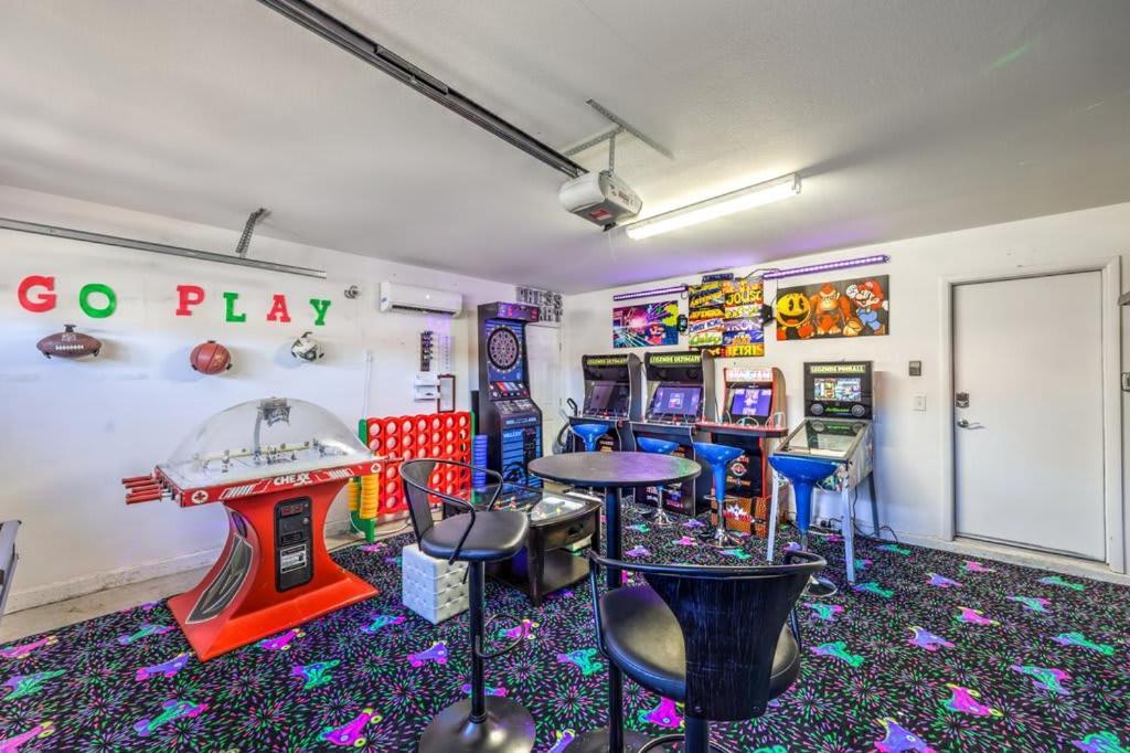 Family Fun For Everyone In Las Vegas- 4 Bedrooms, Billiards, Game Room Henderson Exterior foto